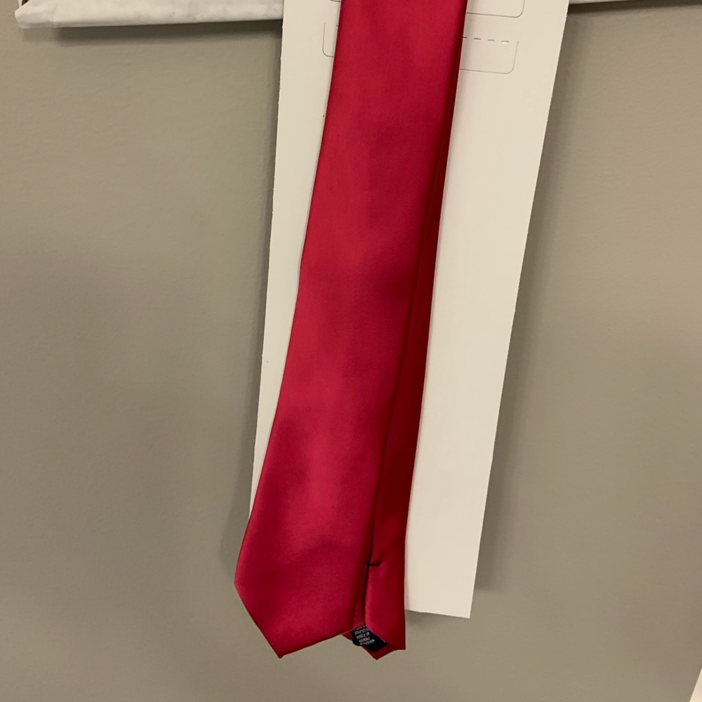 Cool pink tie